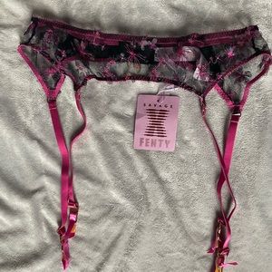 NWT Savage Fenty garter